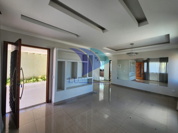 Imagem Casa com 4 Quartos à Venda, 194 m² Imagem Casa com 4 Quartos à Venda, 194 m²