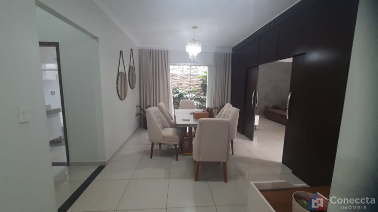 Imagem Casa com 3 Quartos à Venda, 220 m² em Belvedere - Patos De Minas