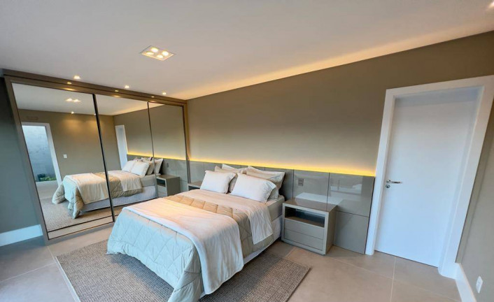 Imagem Casa de Condomínio com 5 Quartos à Venda, 350 m² em Xangri-lá Imagem Casa de Condomínio com 5 Quartos à Venda, 350 m² em Xangri-lá