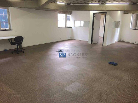 Sala Comercial à Venda ou Locação, 231 m² em Vila Olímpia - São Paulo
