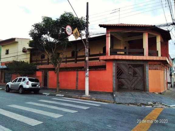 Sobrado com 4 Quartos à Venda, 362 m² em Vila Eureka - Poá