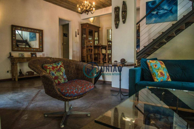 Imagem Casa com 3 Quartos à Venda, 300 m² em Itaipu - Niterói