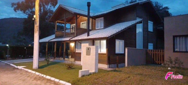 Imagem Casa com 3 Quartos à Venda, 240 m² em Vargem Grande - Florianópolis Imagem Casa com 3 Quartos à Venda, 240 m² em Vargem Grande - Florianópolis
