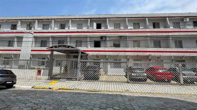 Apartamento à Venda, 20 m² em Guilhermina - Praia Grande
