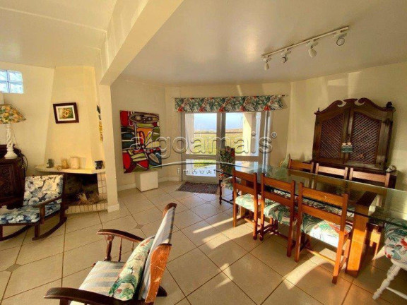 Imagem Casa com 4 Quartos à Venda, 217 m² em Centro - Xangri-lá