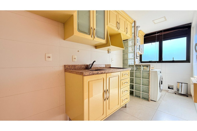 Imagem Apartamento com 2 Quartos à Venda, 70 m² em Menino Deus - Porto Alegre