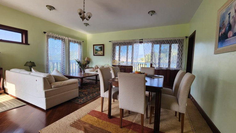 Imagem Casa com 3 Quartos à Venda, 450 m² em Golfe - Teresópolis