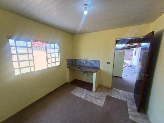Imagem Casa com 3 Quartos à Venda,  em Jardim Leoni - Lins