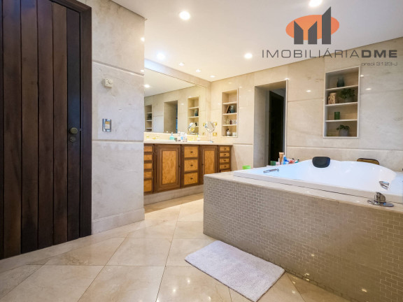 Imagem Casa com 8 Quartos à Venda, 700 m² em Jardim Social - Curitiba