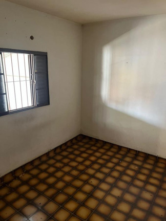 Imagem Casa com 3 Quartos à Venda,  em Jardim Jaraguá - Taubaté