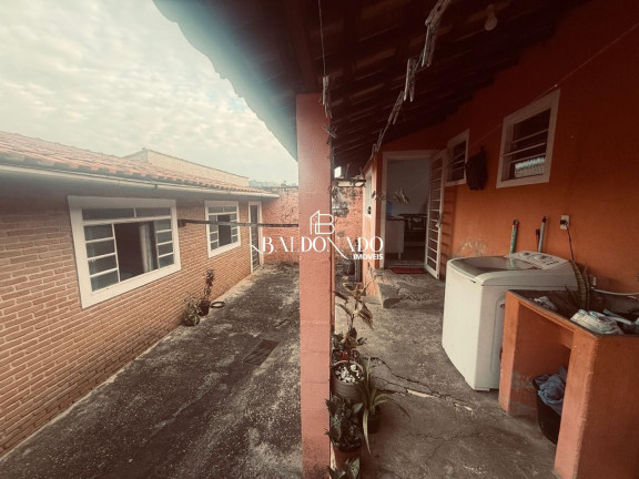 Imagem Casa com 3 Quartos à Venda, 250 m² em Centro - Joanópolis Imagem Casa com 3 Quartos à Venda, 250 m² em Centro - Joanópolis