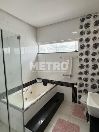 Imagem Casa com 3 Quartos à Venda, 235 m² em Areia Branca - Petrolina