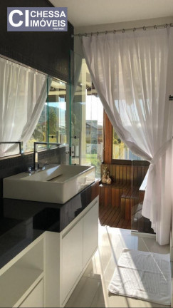 Imagem Casa com 3 Quartos à Venda, 395 m² em Praia De Taquaras - Balneário Camboriú Imagem Casa com 3 Quartos à Venda, 395 m² em Praia De Taquaras - Balneário Camboriú
