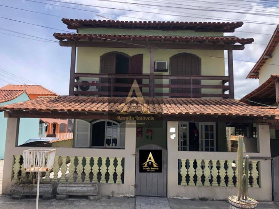 Casa com 3 Quartos à Venda, 