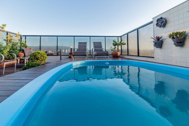 Imagem Imóvel com 3 Quartos à Venda, 278 m² em Jardim Itu - Porto Alegre Imagem Imóvel com 3 Quartos à Venda, 278 m² em Jardim Itu - Porto Alegre