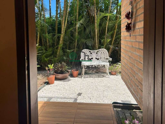 Imagem Casa com 4 Quartos à Venda, 221 m² em Chácara Dos Lagos - Carapicuíba Imagem Casa com 4 Quartos à Venda, 221 m² em Chácara Dos Lagos - Carapicuíba