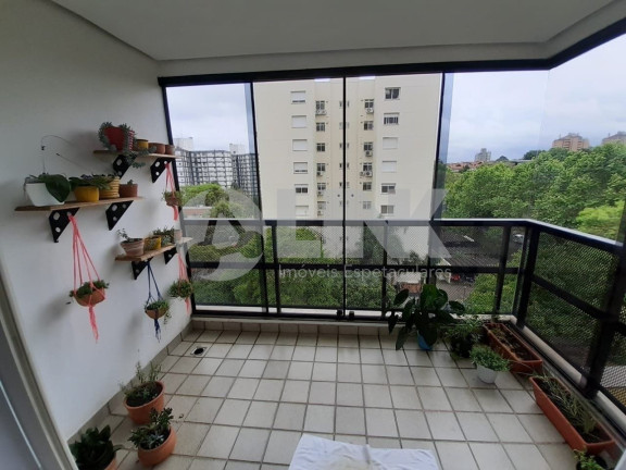 Imagem Apartamento com 3 Quartos à Venda, 100 m² em Mont Serrat - Porto Alegre Imagem Apartamento com 3 Quartos à Venda, 100 m² em Mont Serrat - Porto Alegre