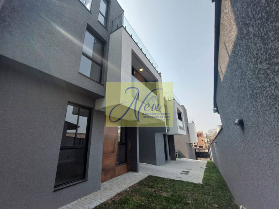 Imagem Casa com 3 Quartos à Venda, 169 m² em Uberaba - Curitiba
