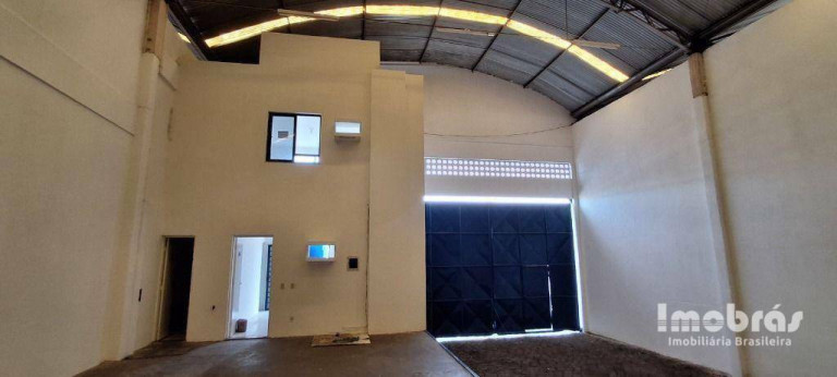 Galpão para Alugar, 648 m² em Parque Santa Maria - Fortaleza