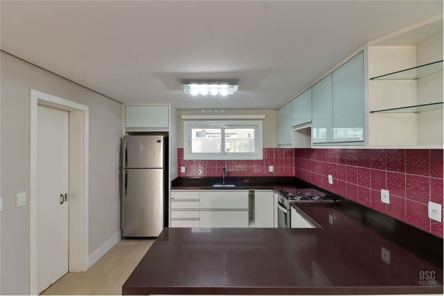 Imagem Casa com 3 Quartos à Venda, em Hípica - Porto Alegre Imagem Casa com 3 Quartos à Venda, em Hípica - Porto Alegre