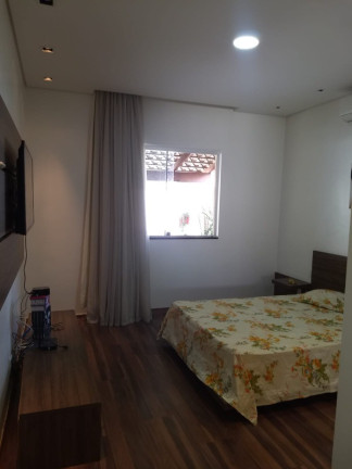 Imagem Casa com 3 Quartos à Venda, 300 m² em Praia - Contagem