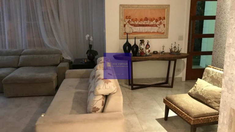 Imagem Casa com 7 Quartos à Venda, em Enseada - Guarujá Imagem Casa com 7 Quartos à Venda, em Enseada - Guarujá