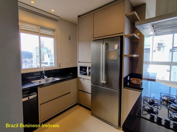 Imagem Imóvel com 3 Quartos à Venda, 128 m² em Centro - Balneário Camboriú