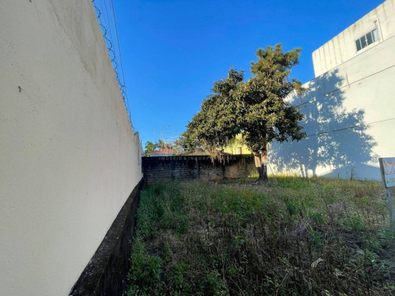 Terreno à Venda, 242 m² em Centro - Balneário Camboriú