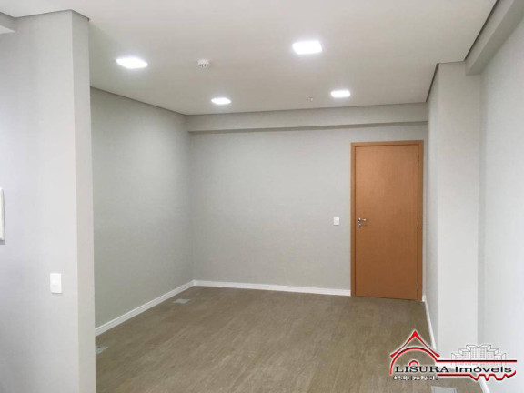 Sala Comercial à Venda, 28 m² em Centro - Jacareí