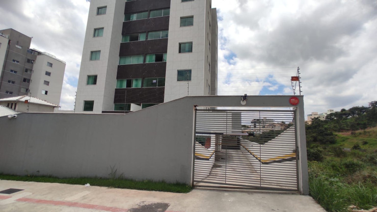 Imagem Apartamento com 2 Quartos à Venda, 52 m² em Cabral - Contagem