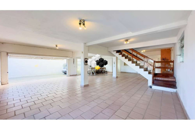 Imagem Casa com 4 Quartos à Venda, 394 m² em Vila Assunção - Porto Alegre