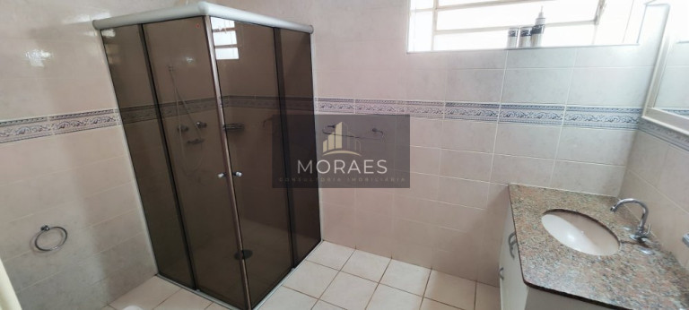 Imagem Casa com 5 Quartos à Venda, 270 m² em Centro - Botucatu