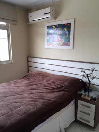 Imagem Casa com 3 Quartos à Venda,  em Agronomica - Florianópolis