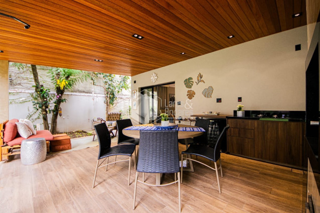 Imagem Casa com 4 Quartos à Venda, 289 m² em Pinheiros - São Paulo Imagem Casa com 4 Quartos à Venda, 289 m² em Pinheiros - São Paulo