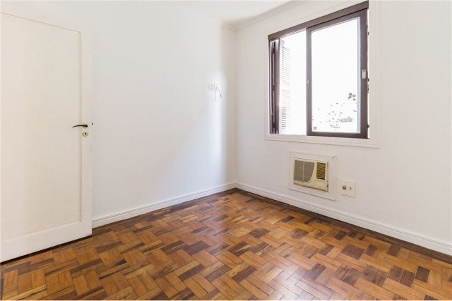 Imagem Imóvel com 3 Quartos à Venda, em Menino Deus - Porto Alegre Imagem Imóvel com 3 Quartos à Venda, em Menino Deus - Porto Alegre