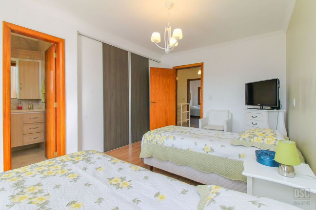 Imagem Casa com 3 Quartos à Venda, 193 m² em Espírito Santo - Porto Alegre