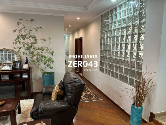 Imagem Casa com 3 Quartos à Venda, 240 m² em Alpes - Londrina
