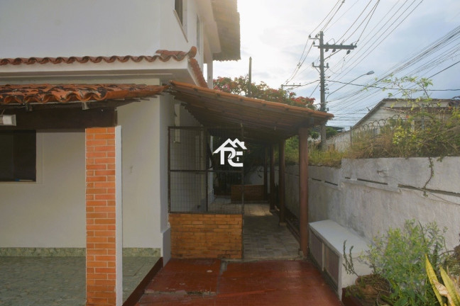 Imagem Casa com 4 Quartos à Venda, 360 m² em São Francisco - Niterói Imagem Casa com 4 Quartos à Venda, 360 m² em São Francisco - Niterói
