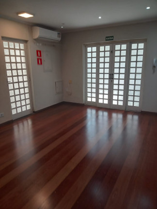 Imagem Casa com 3 Quartos à Venda, 140 m² em Moema - São Paulo Imagem Casa com 3 Quartos à Venda, 140 m² em Moema - São Paulo