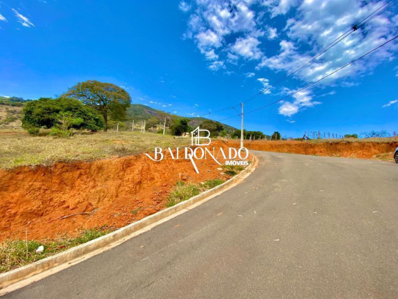 Imagem Terreno à Venda, 300 m² em Centro - Extrema Imagem Terreno à Venda, 300 m² em Centro - Extrema
