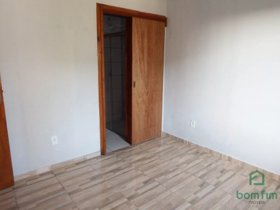 Imagem Casa com 2 Quartos à Venda, 55 m² em Olaria - Canoas