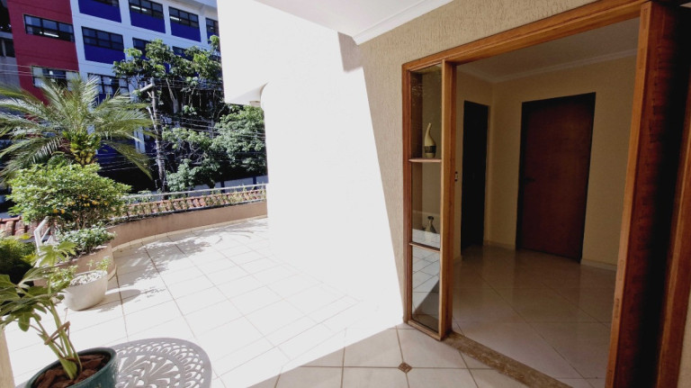 Imagem Casa com 3 Quartos à Venda, 320 m² em Parque Dos Príncipes - São Paulo