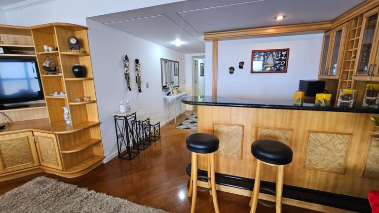 Imagem Apartamento com 3 Quartos à Venda, 2.100 m² em Centro - Balneário Camboriú