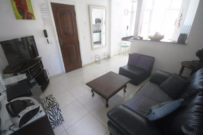 Imagem Apartamento com 2 Quartos para Temporada, 65 m² em Copacabana - Rio De Janeiro