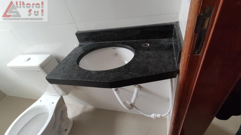 Imagem Casa com 2 Quartos à Venda, 65 m² em Real - Praia Grande Imagem Casa com 2 Quartos à Venda, 65 m² em Real - Praia Grande