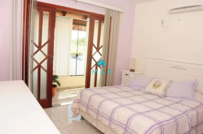 Imagem Sobrado com 3 Quartos à Venda, 320 m² em Ingleses Do Rio Vermelho - Florianópolis Imagem Sobrado com 3 Quartos à Venda, 320 m² em Ingleses Do Rio Vermelho - Florianópolis