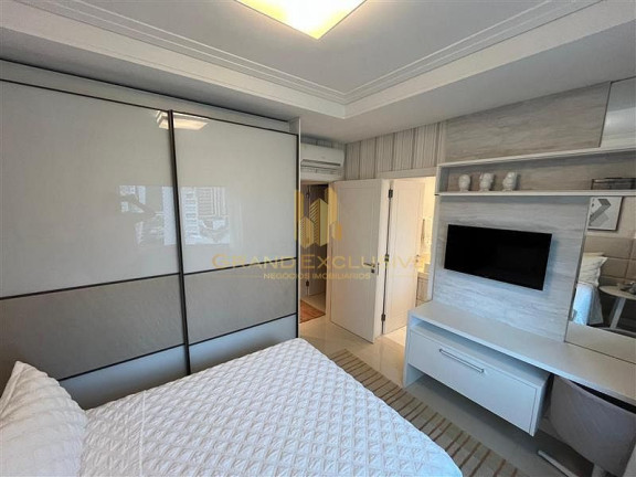 Imagem Apartamento com 3 Quartos à Venda, 179 m² em Barra Sul - Balneário Camboriú Imagem Apartamento com 3 Quartos à Venda, 179 m² em Barra Sul - Balneário Camboriú