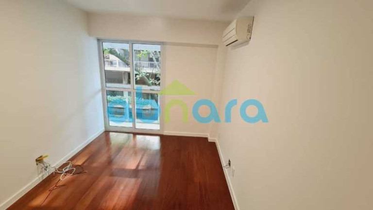 Imagem Apartamento com 3 Quartos à Venda, 205 m² em Leblon - Rio De Janeiro Imagem Apartamento com 3 Quartos à Venda, 205 m² em Leblon - Rio De Janeiro