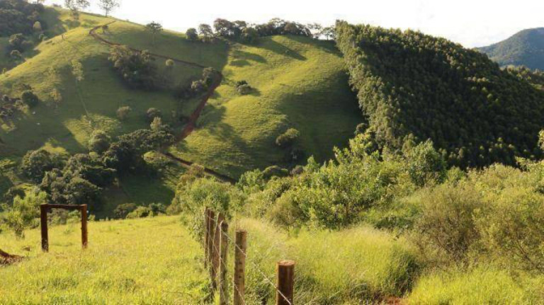 Imagem Terreno à Venda, em Centro - Extrema Imagem Terreno à Venda, em Centro - Extrema