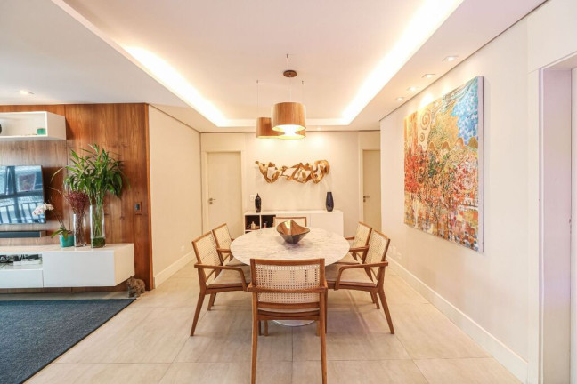 Imagem Imóvel com 4 Quartos à Venda, em Moema - São Paulo Imagem Imóvel com 4 Quartos à Venda, em Moema - São Paulo